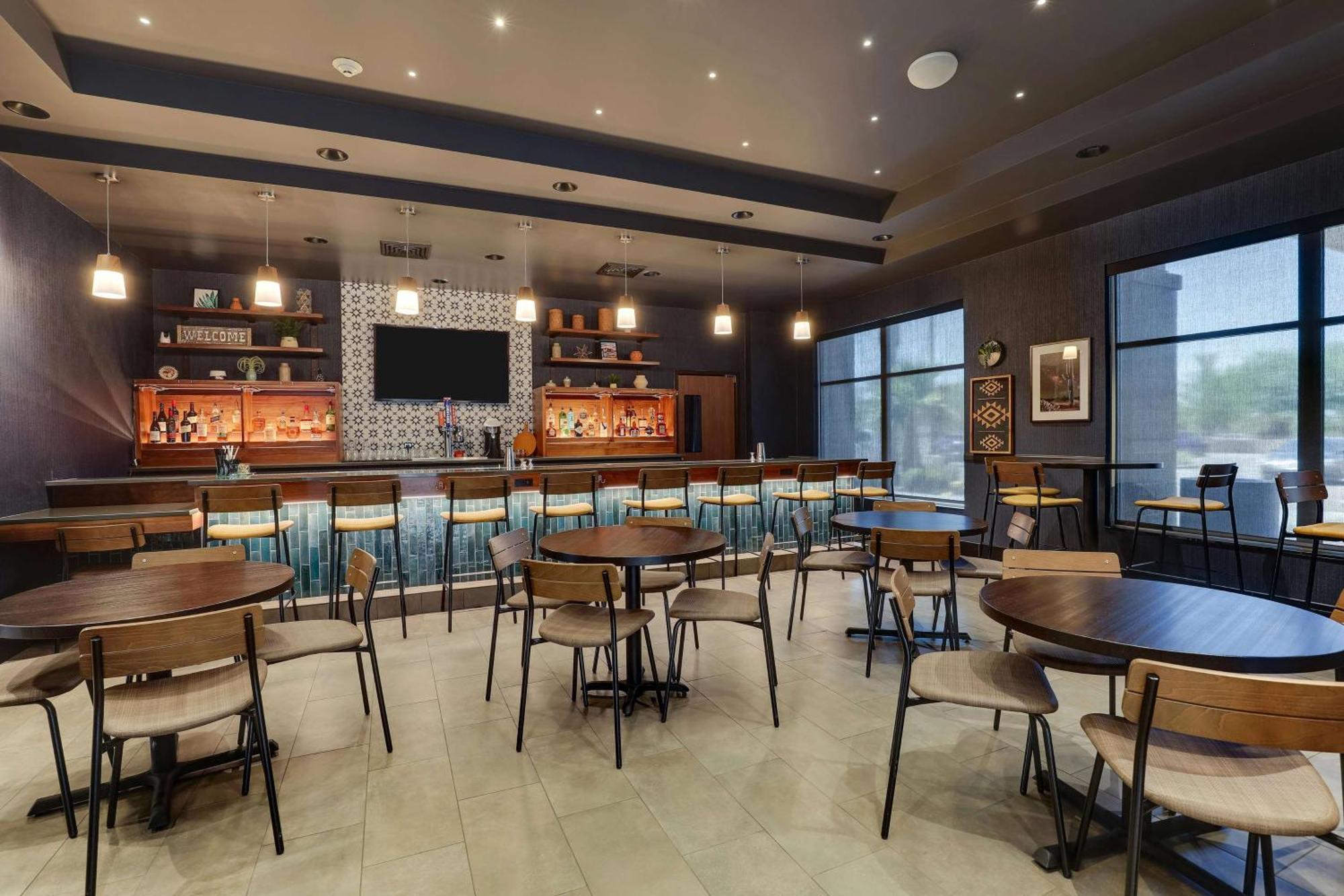 Drury Inn & Suites Phoenix Chandler Fashion Center Екстериор снимка